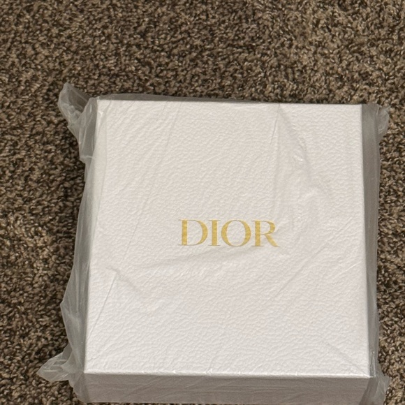 Dior Backstage 3pc Makeup Brush Set with White Case. New/Sealed! - Picture 3 of 6